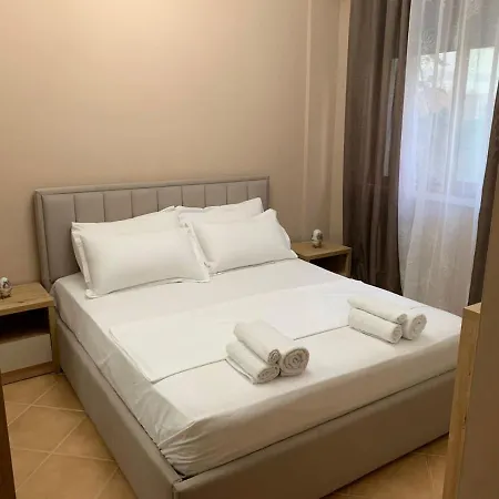 Roar Apartment *